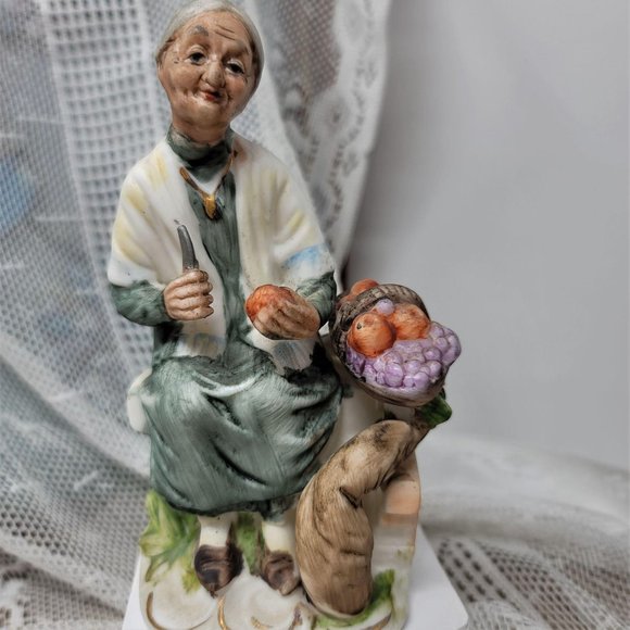 Old Woman Peeling Apples Figurine Vintage Hand Pai - Picture 6 of 9
